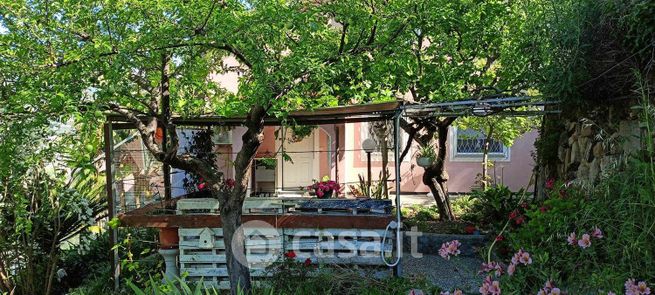 Casa indipendente in residenziale in 