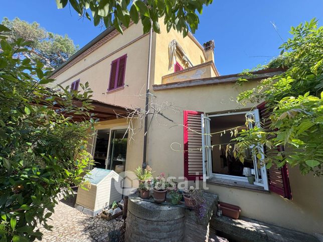 Villa in residenziale in Via del Cervo