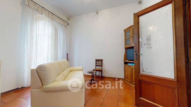 Villetta a schiera in residenziale in Viale Ugo Foscolo