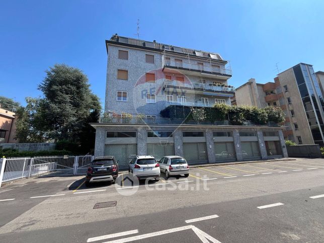 Appartamento in residenziale in Via Montello 8