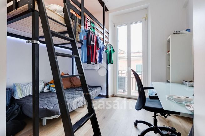 Appartamento in residenziale in Via Astura 2