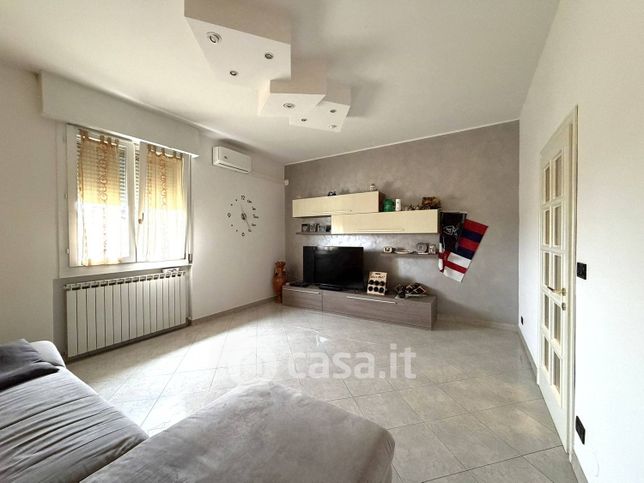 Appartamento in residenziale in Via Centese