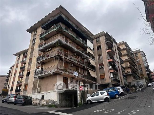 Garage/posto auto in residenziale in Via Carmelitani