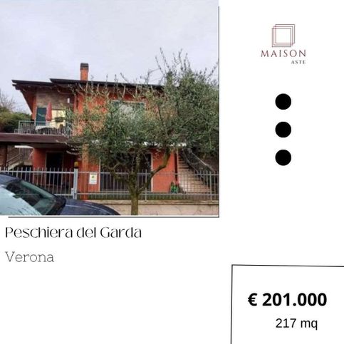 Villa in residenziale in Via Arno 13