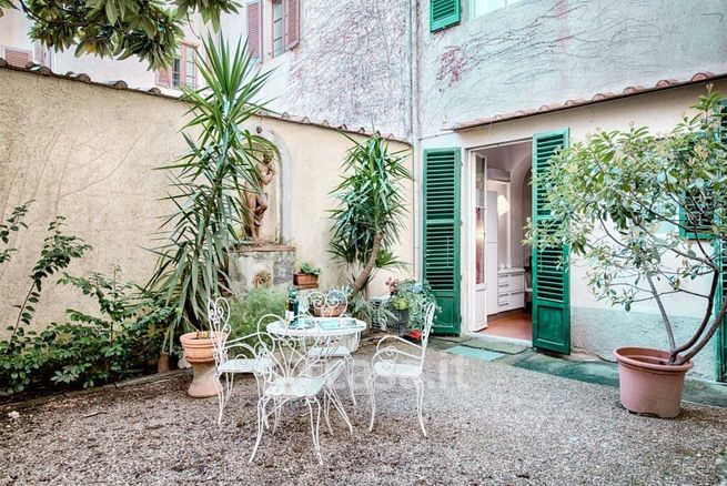 Appartamento in residenziale in Via Laura 66