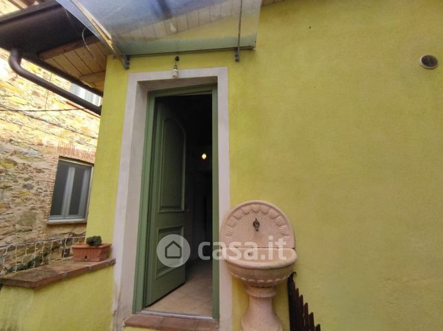 Casa indipendente in residenziale in SP1