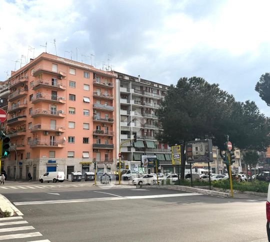 Appartamento in residenziale in Largo dei Colli Albani 7
