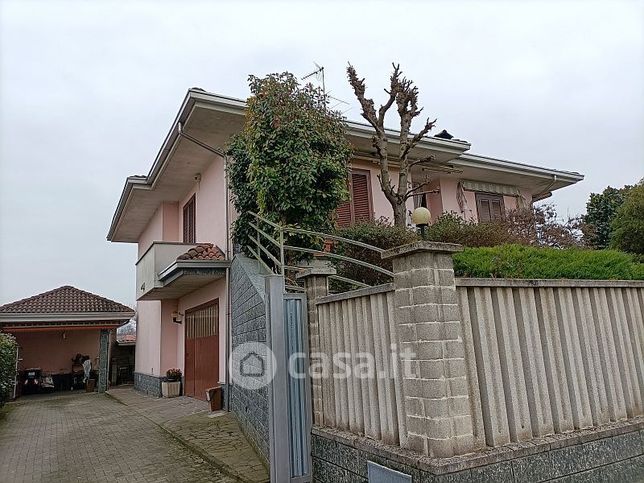 Villa in residenziale in Via dei Frassini