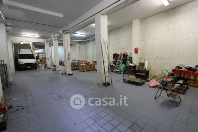 Capannone in commerciale in Via Giovanni Daneo