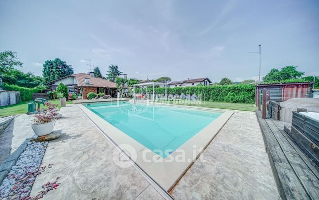 Casa indipendente in residenziale in