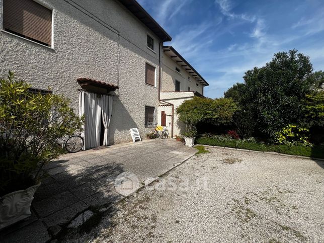 Casa indipendente in residenziale in Via G. Mazzini 50