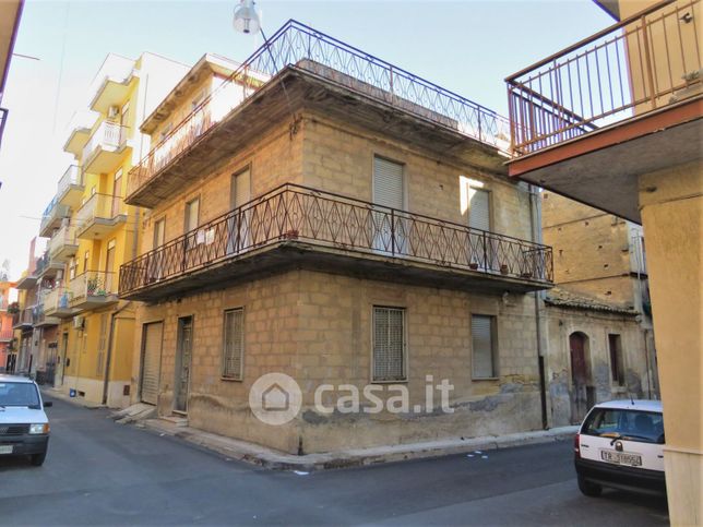 Casa indipendente in residenziale in Via Fontenuovo