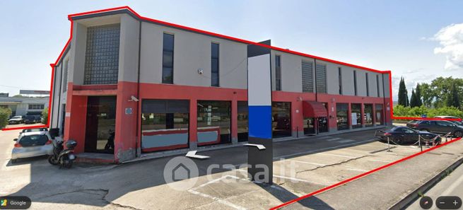 Capannone in commerciale in Via mare Adriatico 128