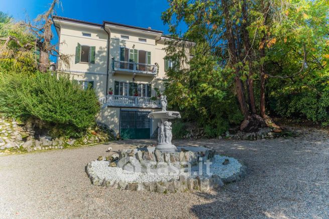 Villa in residenziale in 