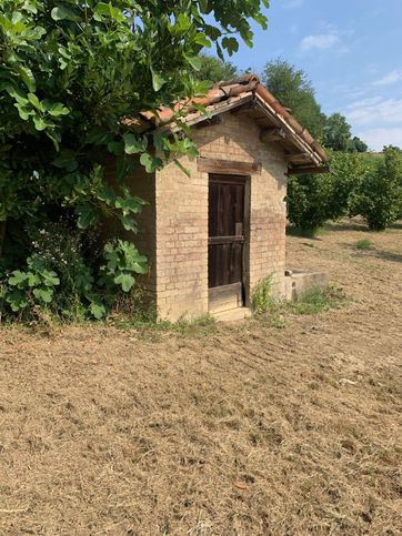 Terreno agricolo in commerciale in