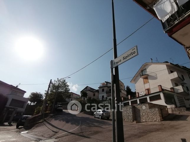 Garage/posto auto in residenziale in Via V. de Caro