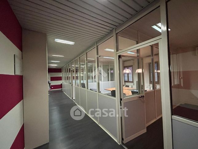 Ufficio in commerciale in Via Disciplina 14