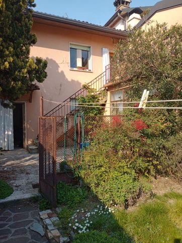 Casa indipendente in residenziale in Via Breda