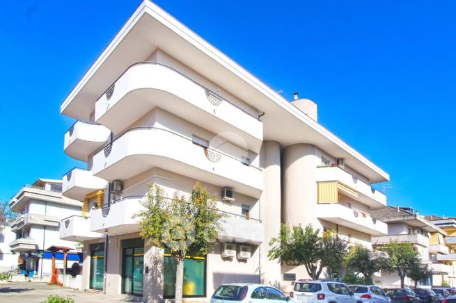 Appartamento in residenziale in Via Firenze 100