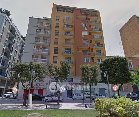 Ufficio in commerciale in Via Giuseppe de Nittis 45