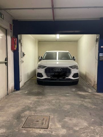 Box/posto auto in residenziale in Via Lucca 4
