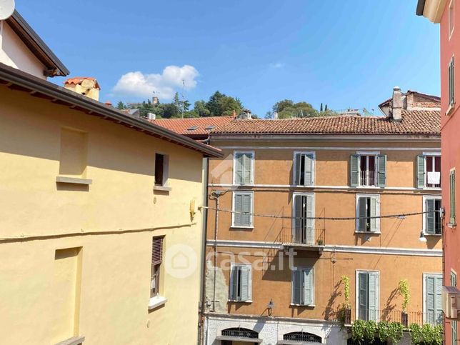 Appartamento in residenziale in Vicolo Angelo 1