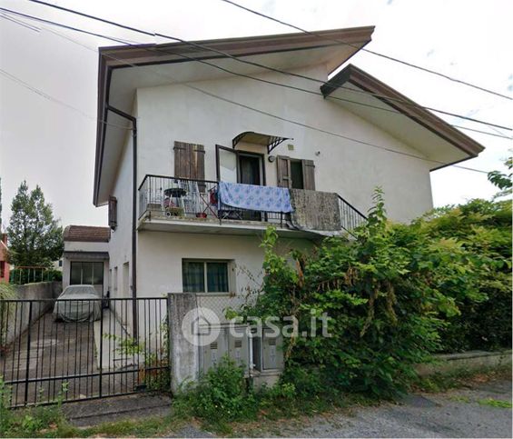 Casa indipendente in residenziale in Via Conegliano 4