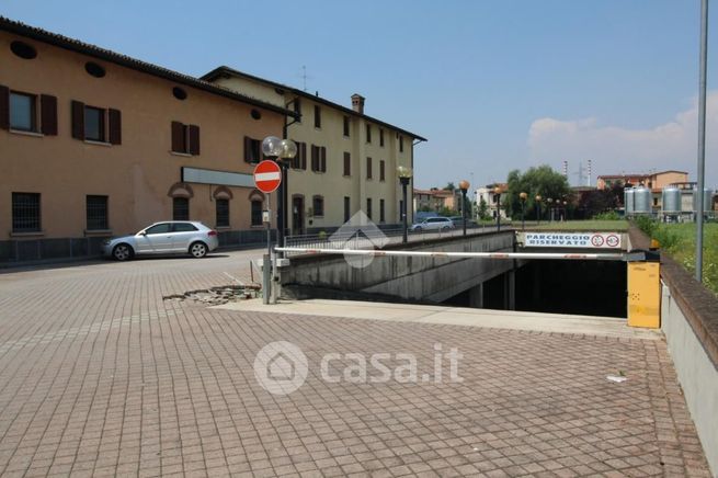 Garage/posto auto in residenziale in Viale Duca degli Abruzzi 1