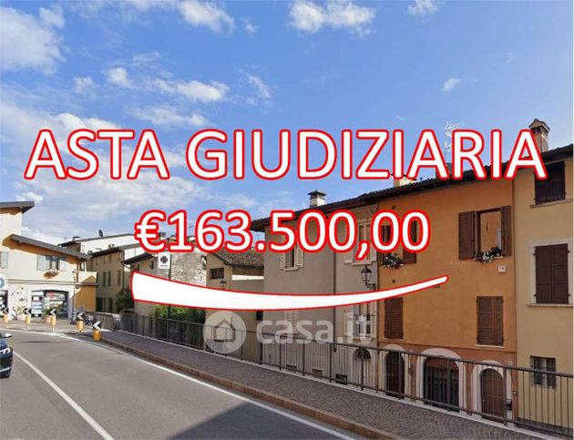 Appartamento in residenziale in Salita Santa Giustina 3