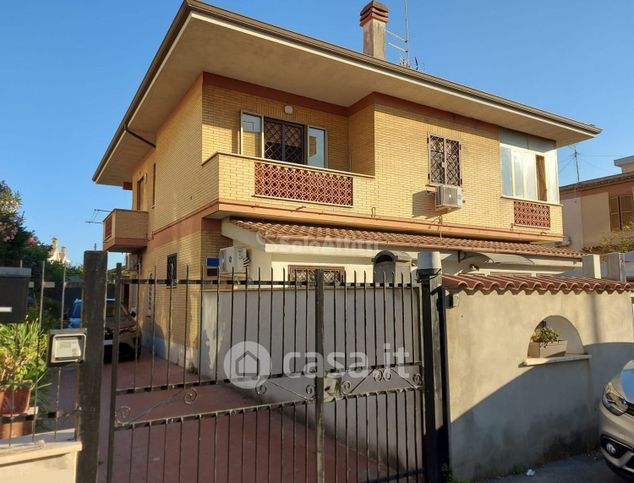 Appartamento in residenziale in Via Fecia di Cossato