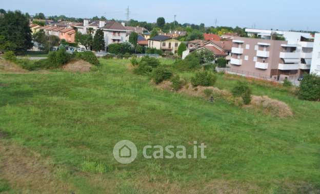 Terreno edificabile in residenziale in Via Albert Sabin
