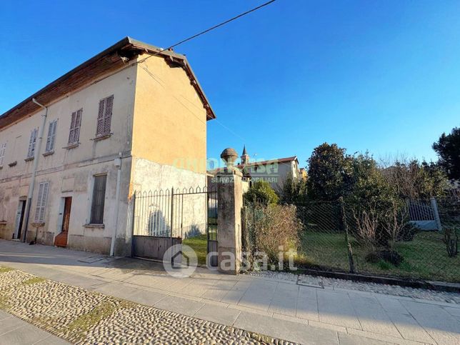 Casa indipendente in residenziale in Via Donato Bramante 5