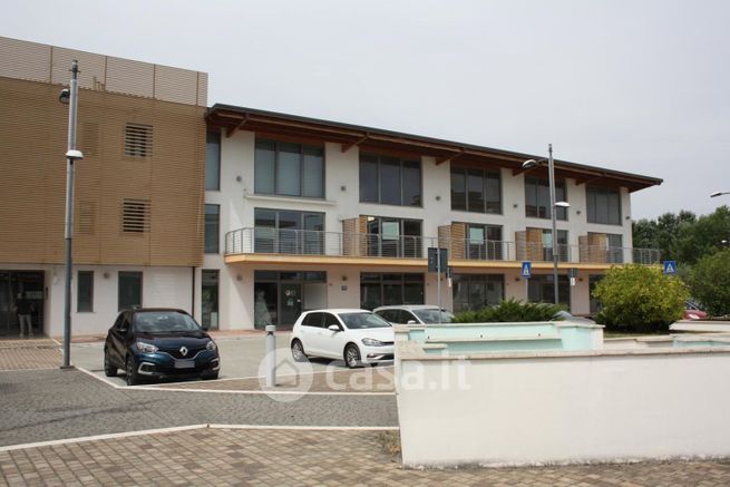 Negozio/locale commerciale in commerciale in LocalitÃ  San Giovanni