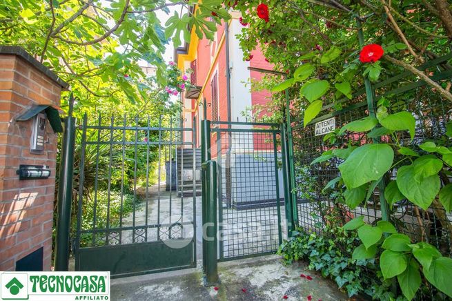 Villa in residenziale in Via IV Novembre