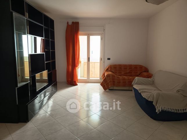 Appartamento in residenziale in Via de Nicola 1