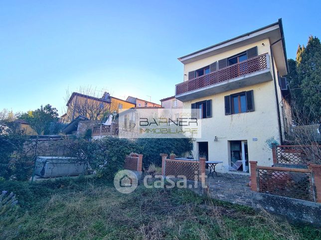 Casa indipendente in residenziale in Via di Luciano 1