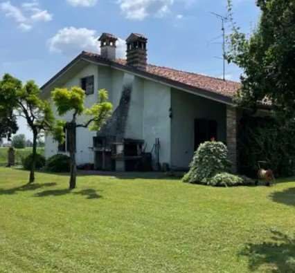 Villetta a schiera in residenziale in Strada Comunale Ronchi 57 B