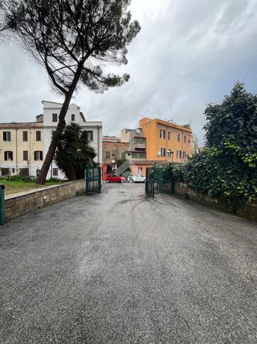 Garage/posto auto in residenziale in Via Angelo Messedaglia 6