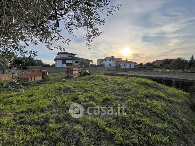 Terreno edificabile in residenziale in Via Fratta