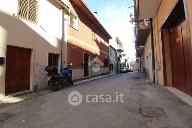 Appartamento in residenziale in Via D'Agostini Partenio 39