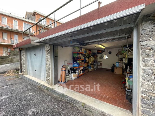 Box/posto auto in residenziale in Via Papa Innocenzo IV 7