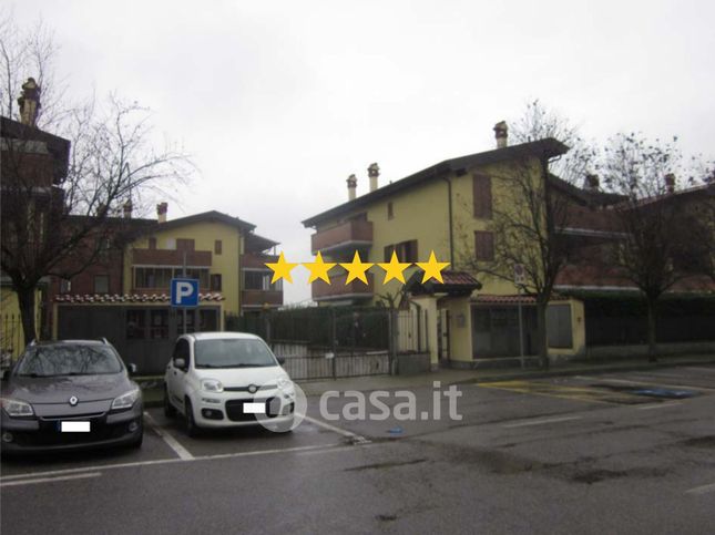 Appartamento in residenziale in Via Eugenio Montale