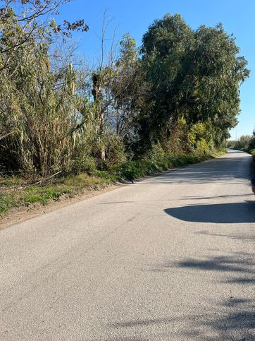 Terreno agricolo in commerciale in Via Appia Antica 21