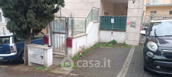 Garage/posto auto in residenziale in Via Roncegno 32