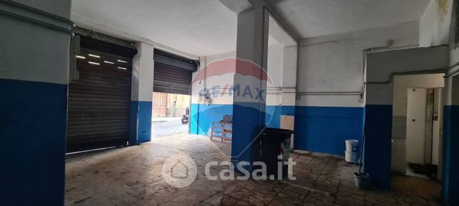 Garage/posto auto in residenziale in Via Canfora 56 -72