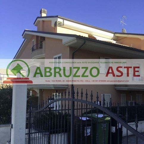 Appartamento in residenziale in Via Guglielmo Aurini 8