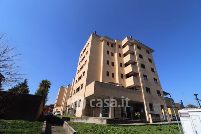 Appartamento in residenziale in Via Alessandro Manzoni 16