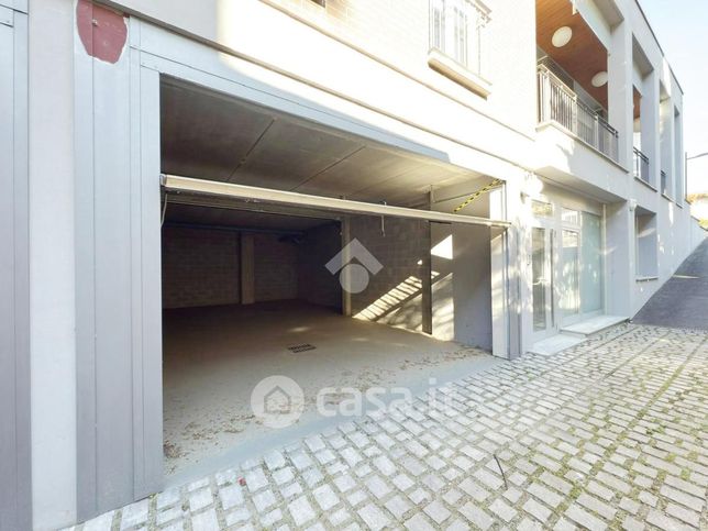 Box/posto auto in residenziale in