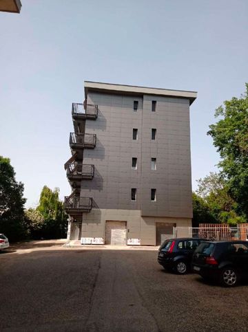 Appartamento in residenziale in Via Fratelli Bandiera 16