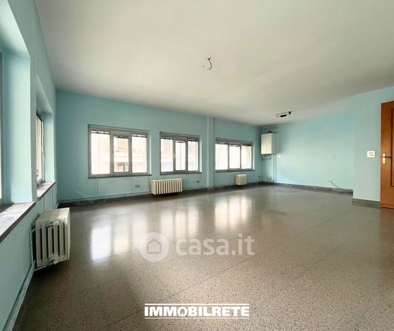 Ufficio in commerciale in Viale Regina Margherita